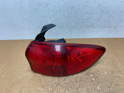 2006-2007 Subaru Tribeca B9 Right Passenger Rh Side Tail Light AE2696 LK0