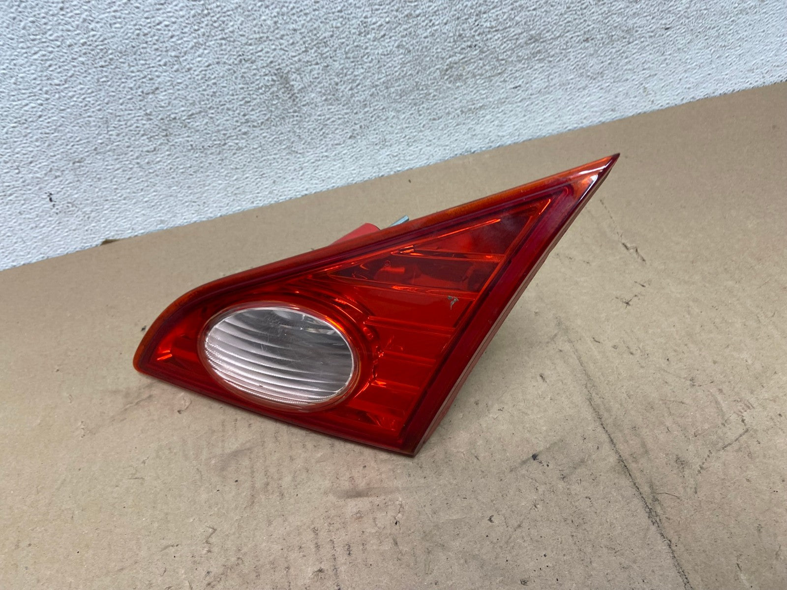 2009 2010 Nissan Murano Right Passenger Rh Side Inner Tail Light AG4688 LK1