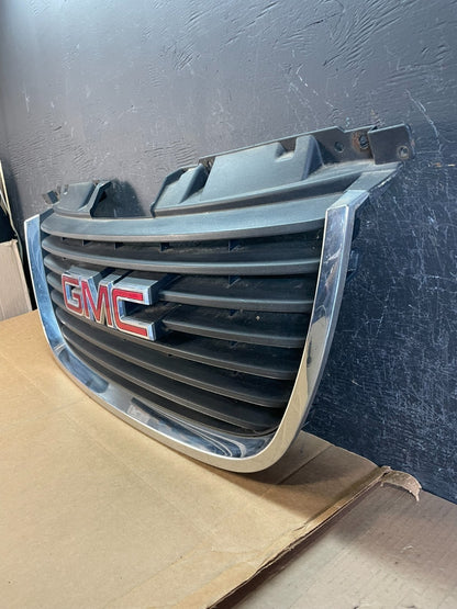 2007 to 2014 GMC Yukon Front Upper Grille Grill AE0849 DG1