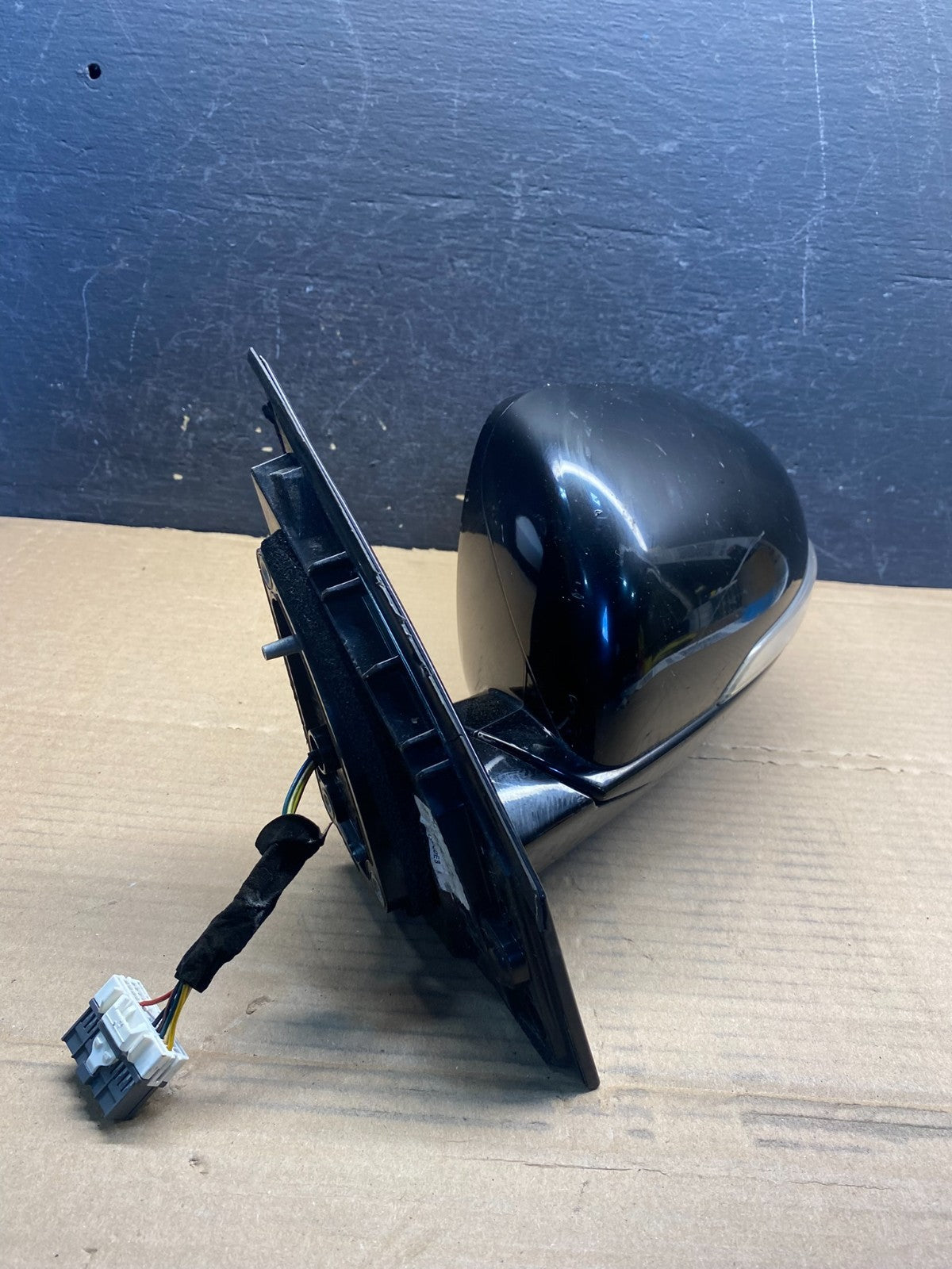 2016 to 2020 Kia Sorento Left Driver LH Door Mirror Turn Signal AF3913 DW1