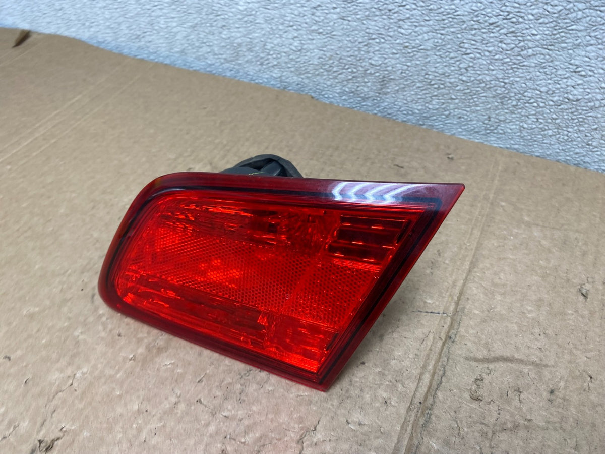 2010-2014 Subaru Legacy Right Passenger Rh Side Tail Light Inner V3090 DW1