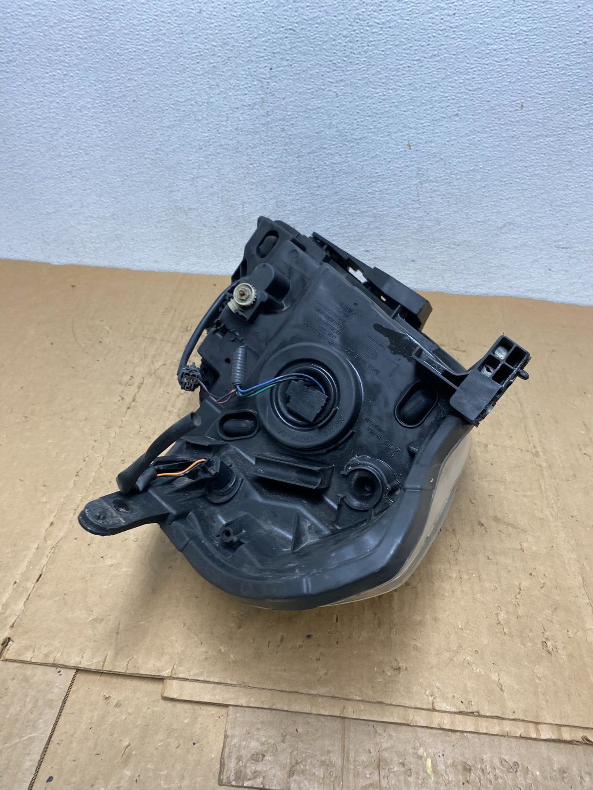 2008 to 2012 Nissan Versa Headlight Halogen Left Driver Lh Side AD0623 DW9