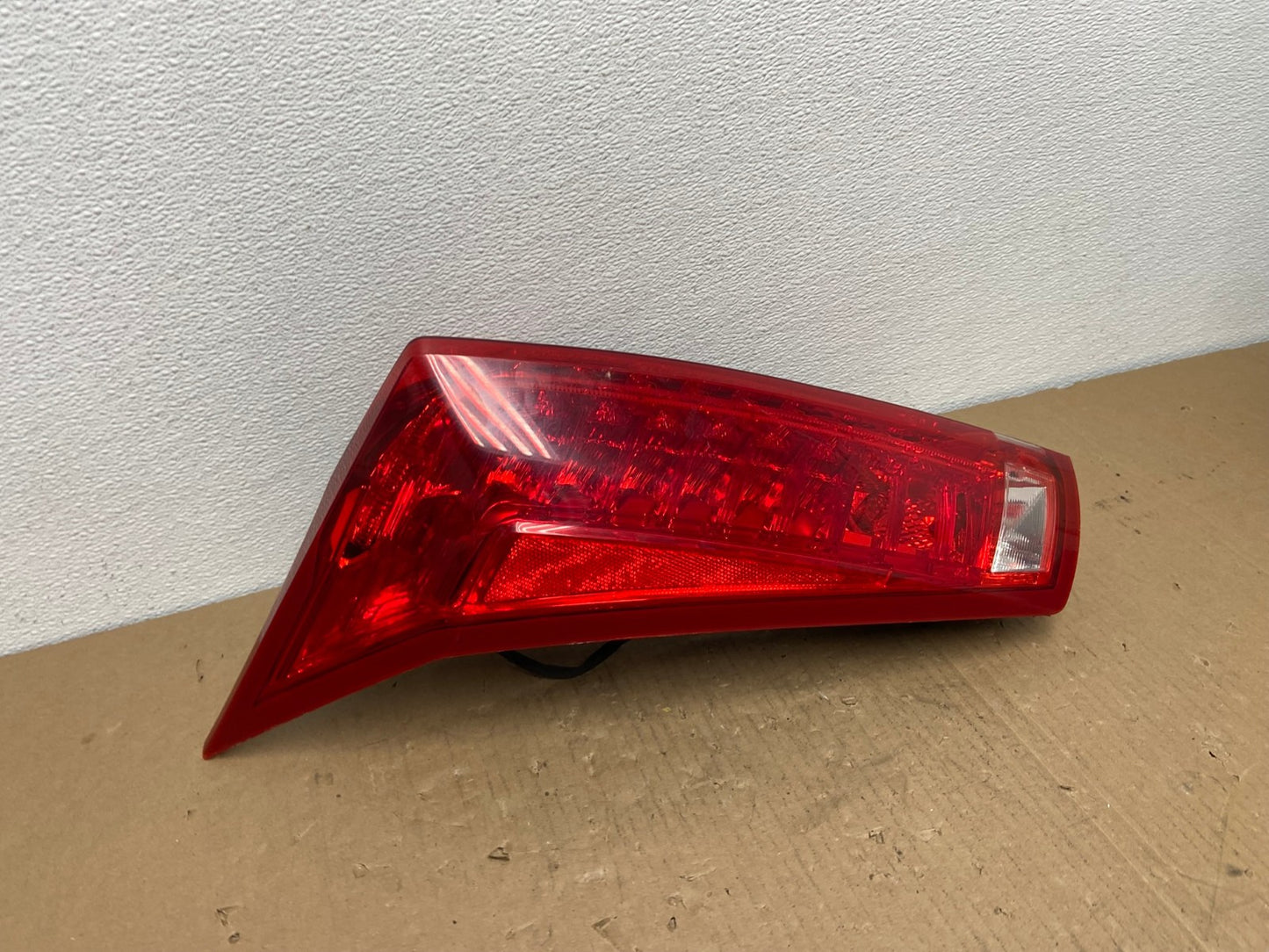 2010 to 2016 Cadillac Srx Left Driver Lh Side Tail Light OEM AB6557 LK2
