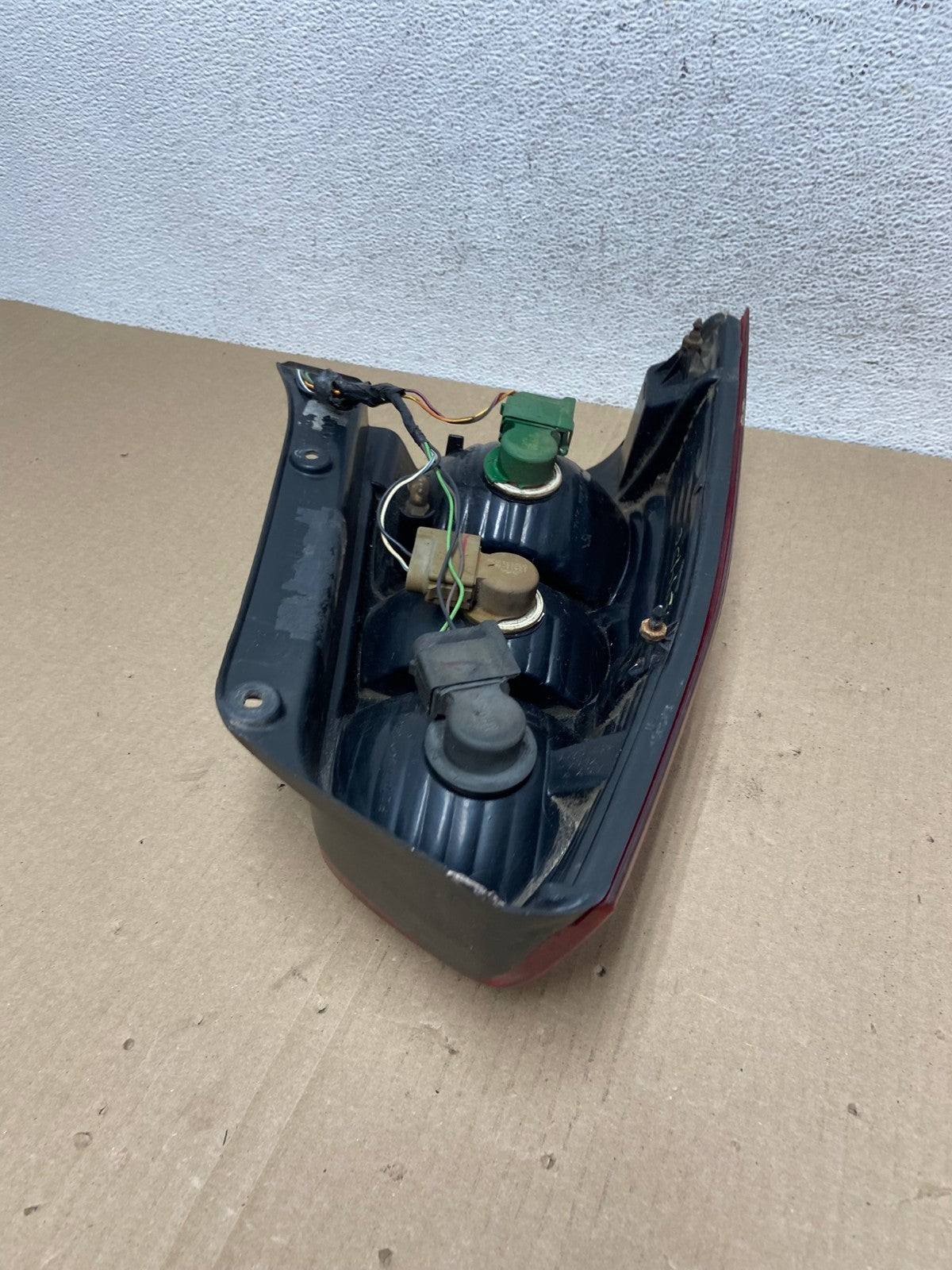 2001 2002 2003 2004 Mazda Tribute Right Passenger Rh Tail Light AE9456 LKq5