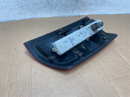 2002 to 2006 Dodge Ram 1500 Right passenger Rh side Tail Light AI6880 LK4