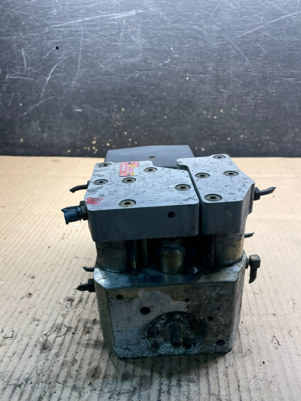 1990 - 1995 Mercedes R129 500SL SL500 ABS Antilock Brake Pump Module X8608 DG1