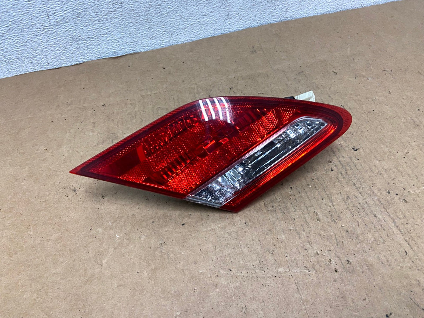 2005-2010 Toyota Avalon Left Driver LH Side Tail Light Inner AD4596 LK0