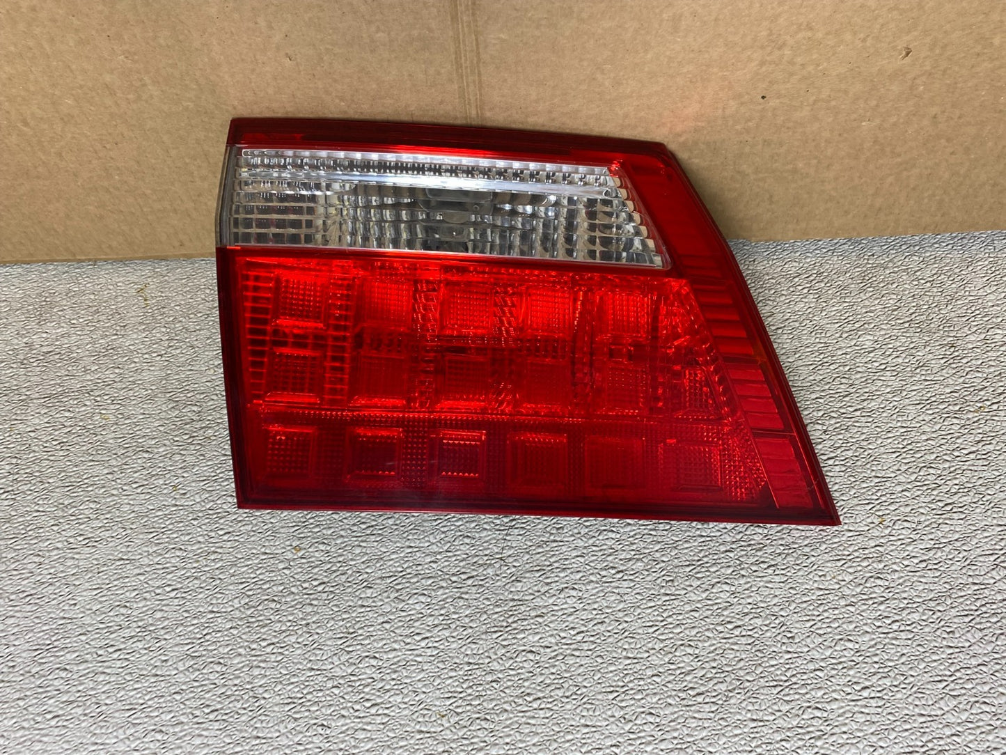 2005 2006 2007 Honda Odyssey Inner Left Driver Lh Tail Light V0959 DW0
