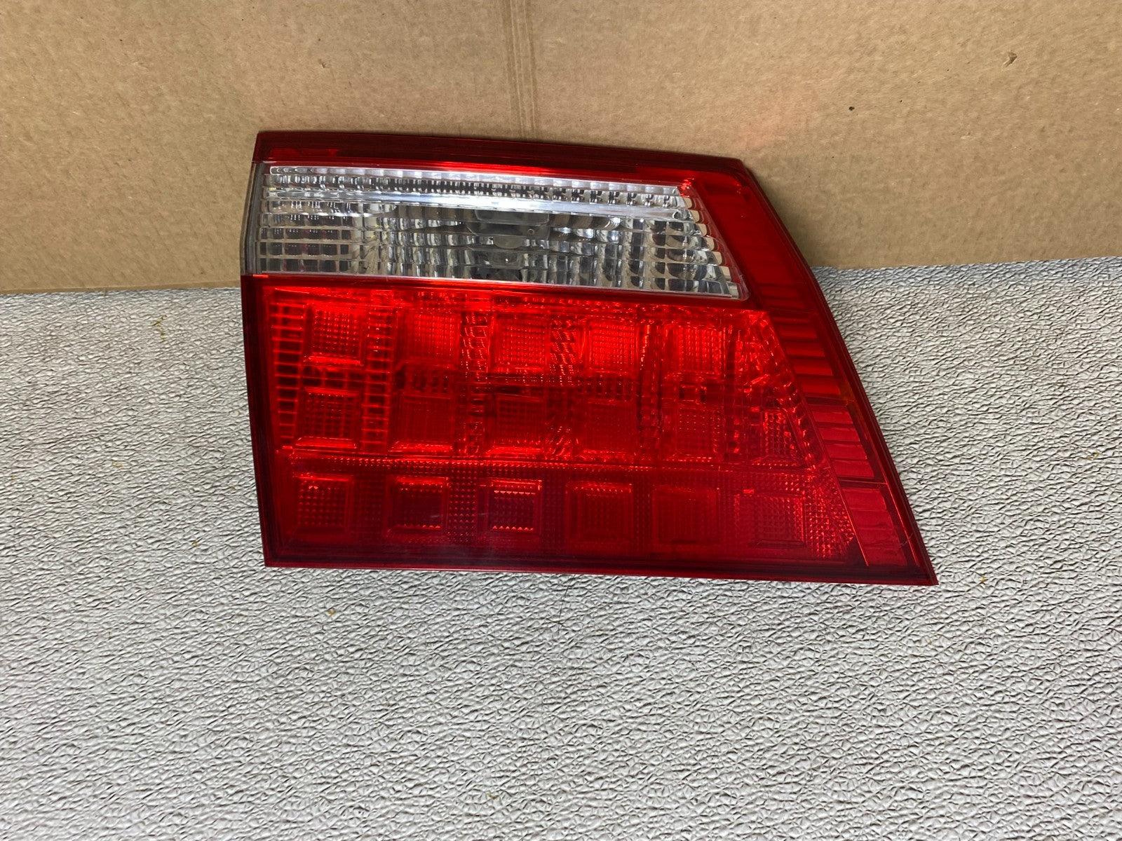 2005 2006 2007 Honda Odyssey Inner Left Driver Lh Tail Light V0959 DW0