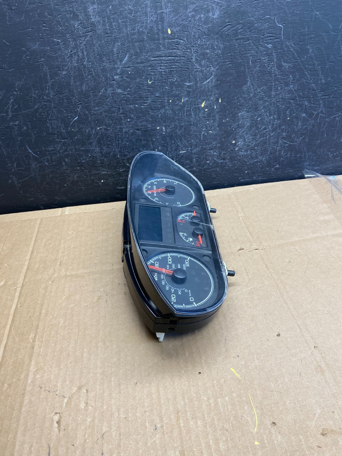 2016 to 2017 Dodge Promaster 2500 3500 Speedometer Cluster Gauge AD2143 DG1