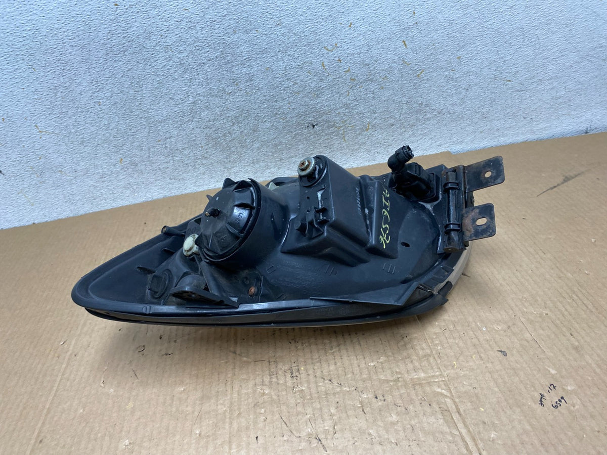 2005 to 2006 Kia Sportage Right Passenger RH Halogen Headlight DEPO AI6576 DW5