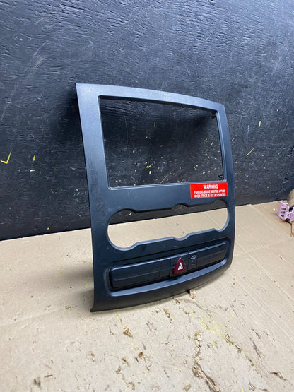 2007-2018 Mercedes Dodge Sprinter Center Console Radio Instrument Panel u5322 DG1
