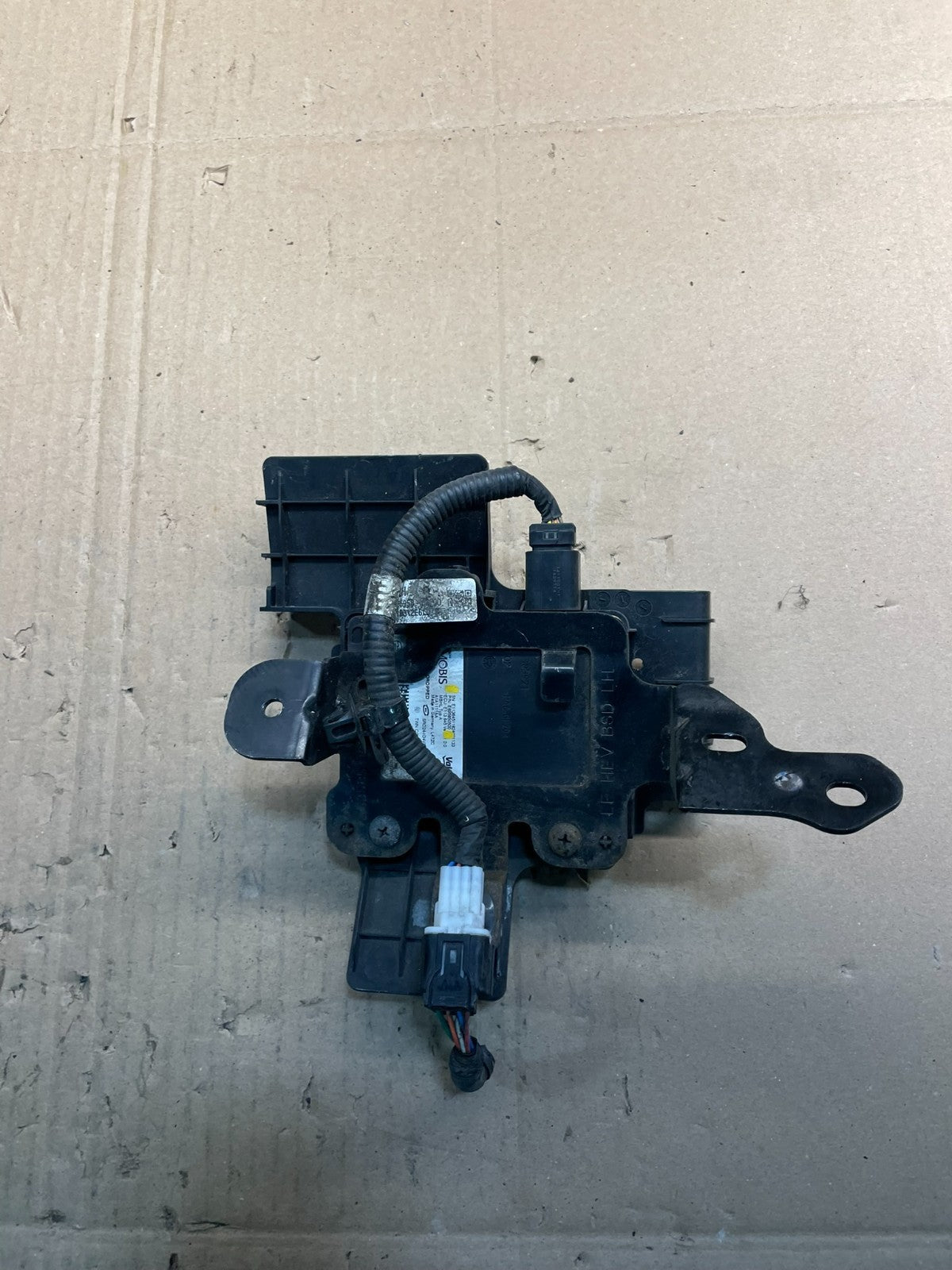 2016 - 2018 Kia Optima Rear Blind Spot Radar Module v1811 DG2
