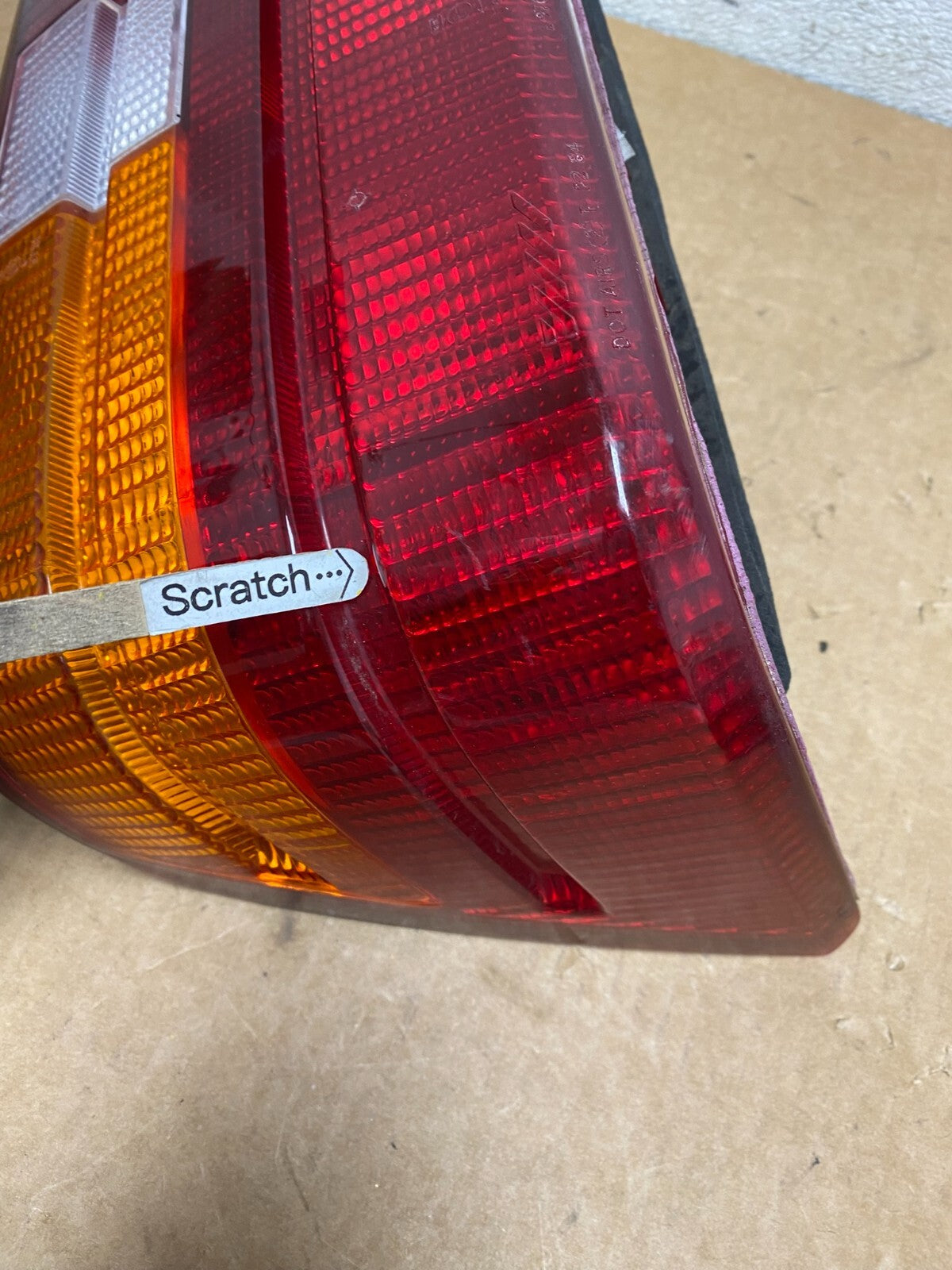 1990 to 1992 Land Rover 800 Left Driver LH Side Tail Light I00402