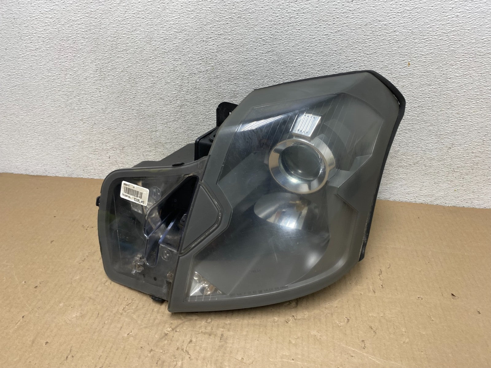 2003 to 2007 Cadillac CTS Left Driver LH Halogen Headlight AG59300