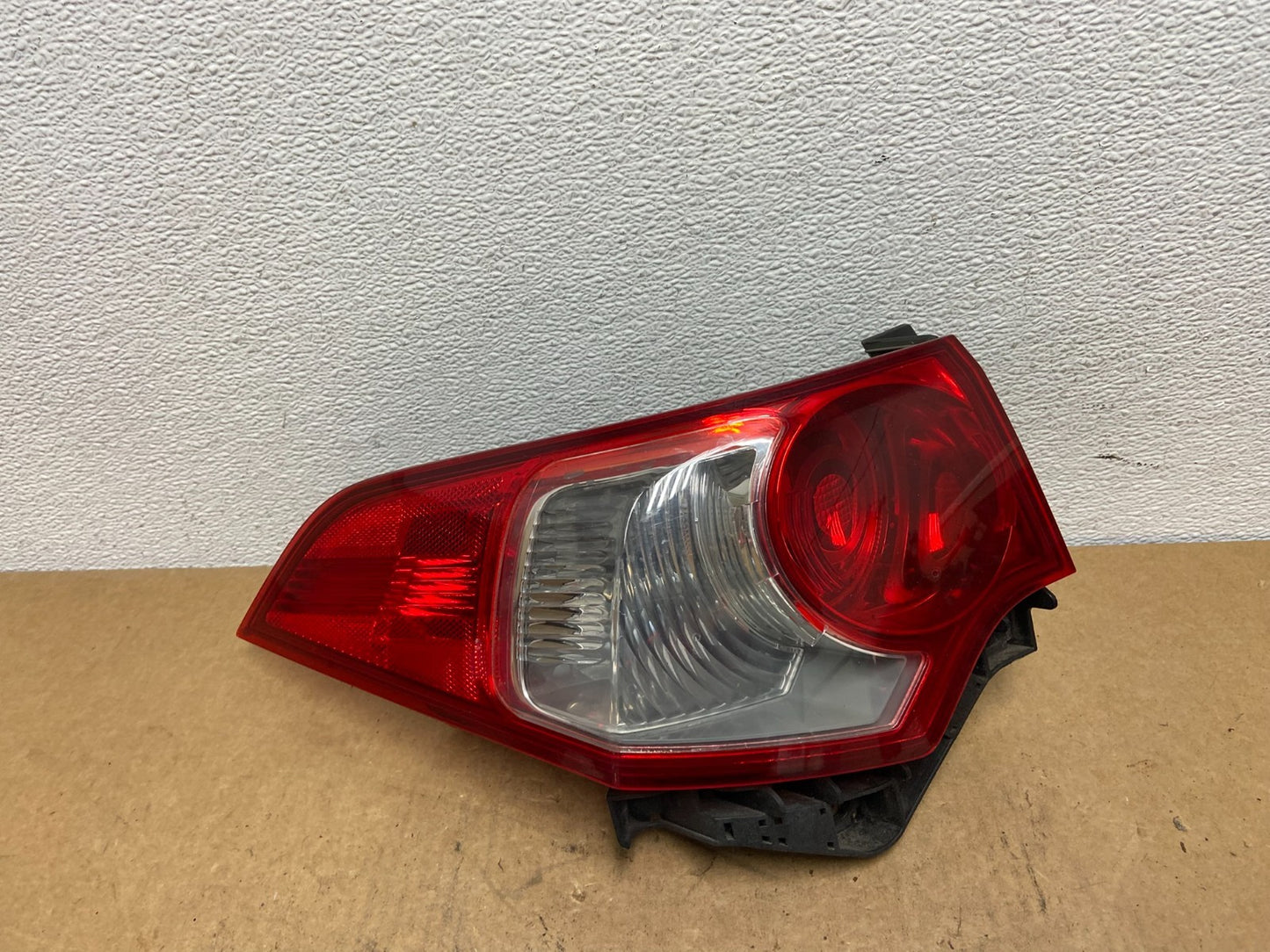 2009 to 2010 Acura Tsx Sedan Left Driver Lh Side Tail Light Oem AC3219 DW0