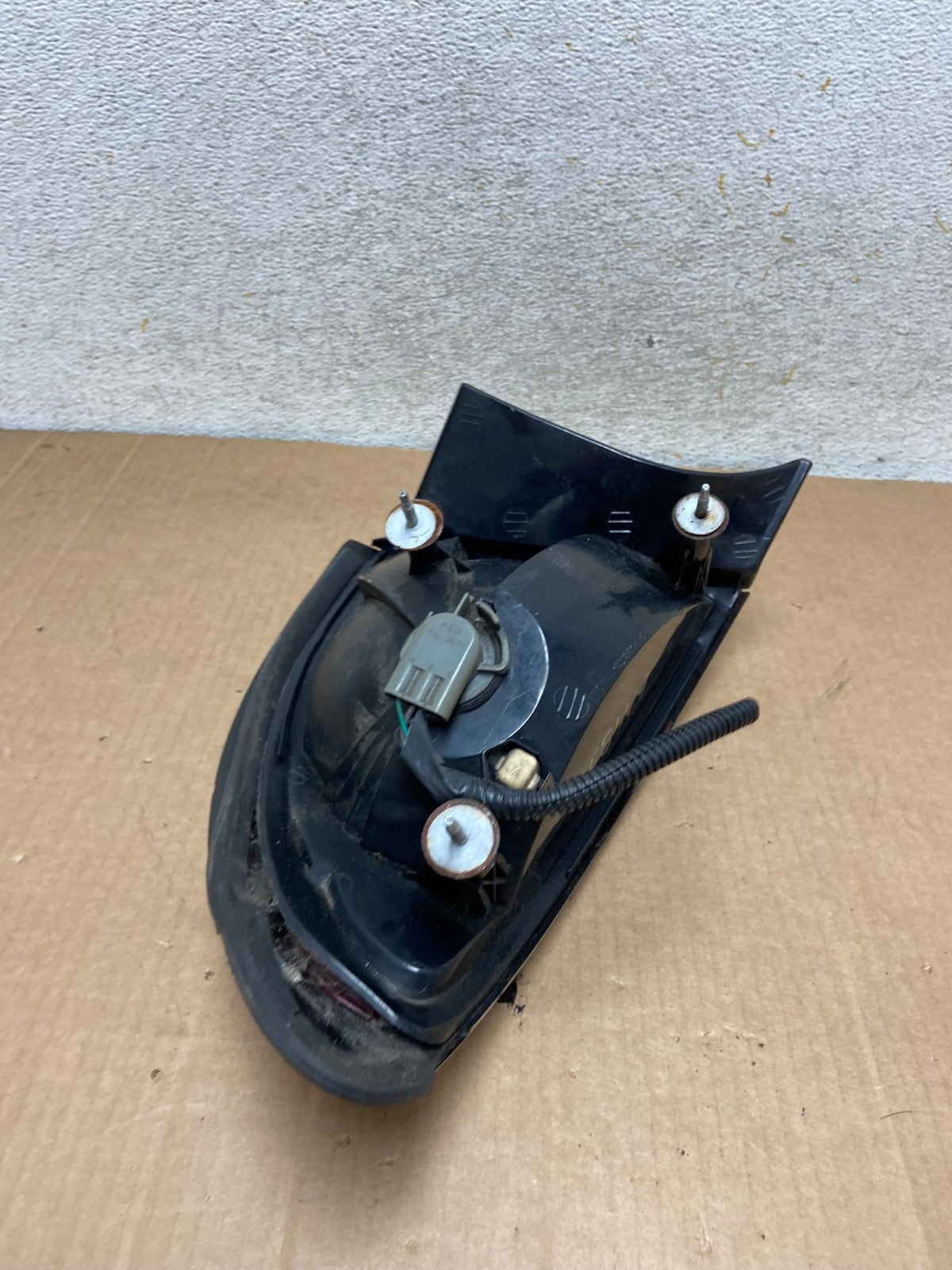 1995-2001 Chevrolet Lumina Right Passenger RH side Tail Light AI8419 LK4
