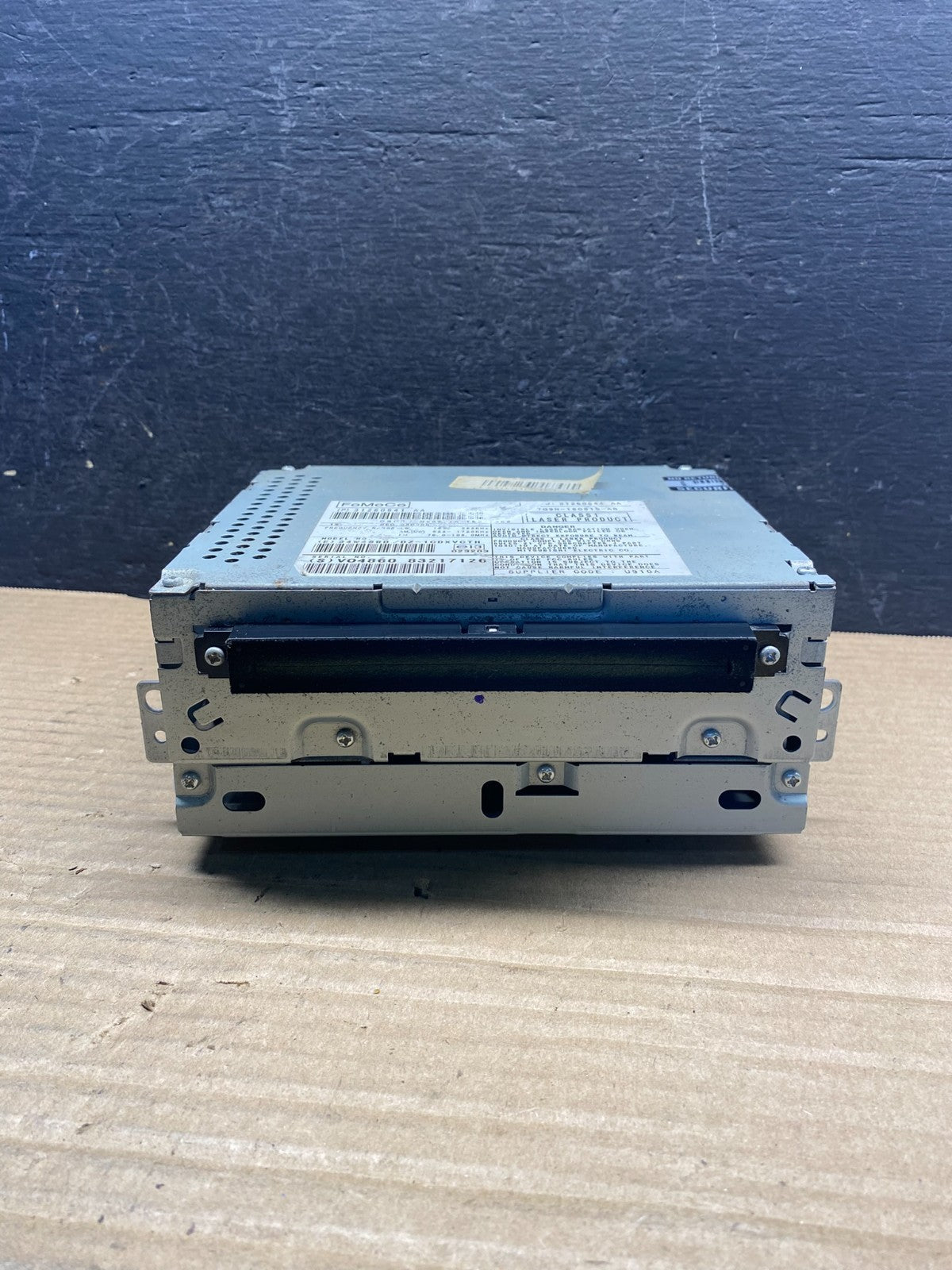 08-10 VOLVO 70 07-09 80 SERIES RADIO AM-FM STEREO MP3 PLAYER 31260541 AF3897 PS0
