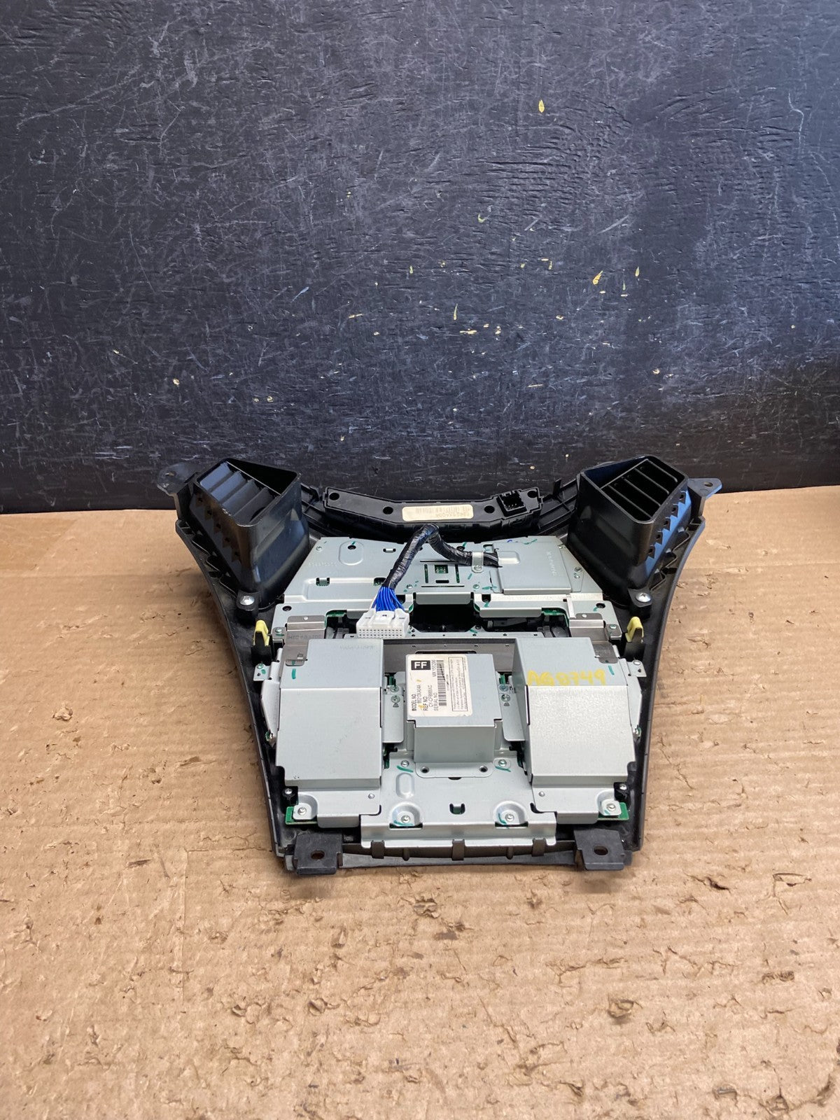 2006-2009 Subaru Tribeca Radio CD Player Climate Control Bezel Panel AG8749 DG4