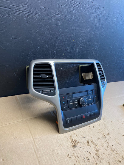 2011-2013 Jeep Grand Cherokee Center Radio Climate Control Bezel Vent AC4797 DG1