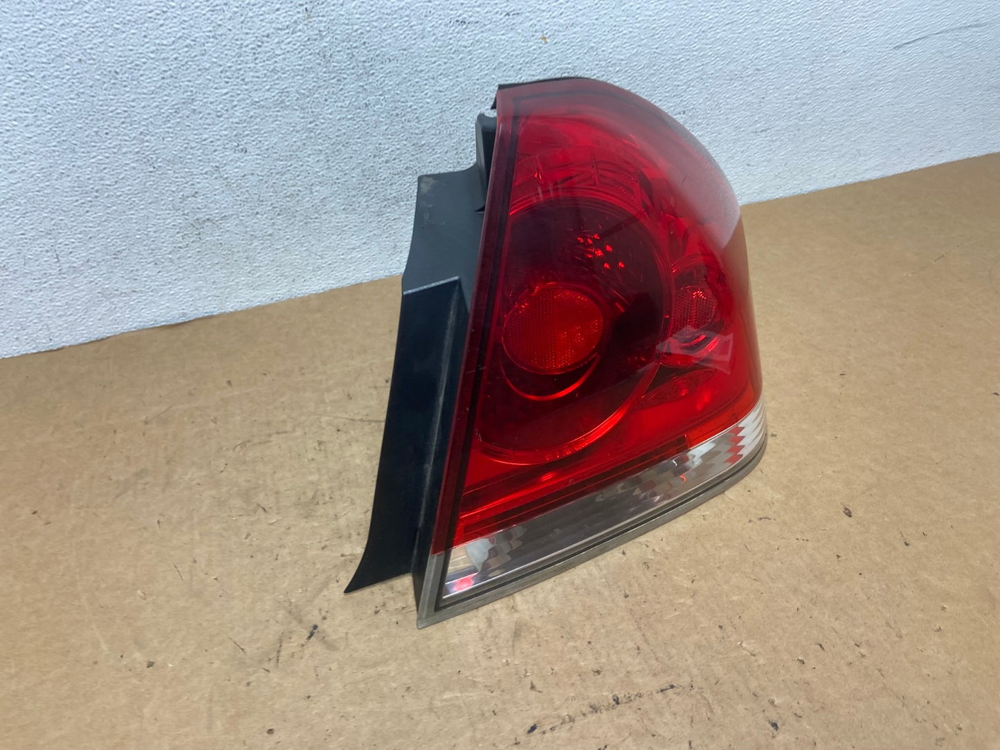 2006 - 2012 Chevrolet Impala Tail Light Right Passenger RH Side AD5172 LK2