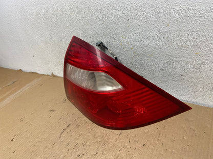 2005 2006 2007 Ford Five Hundred Right Passenger RH Tail Light AH2899 LK2