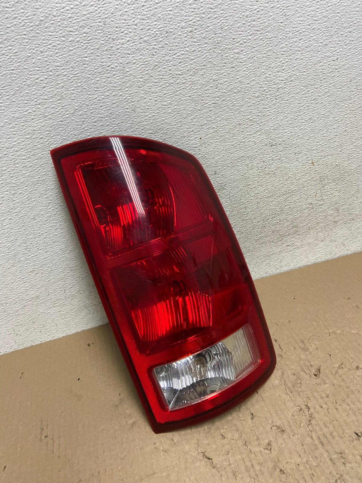 2002 to 2006 Dodge Ram 1500 Right passenger Rh side Tail Light DEPO AE9857 LK2