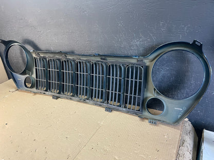 2005 to 2007 Jeep Liberty Front Upper Grill Grille ae3641 DG5