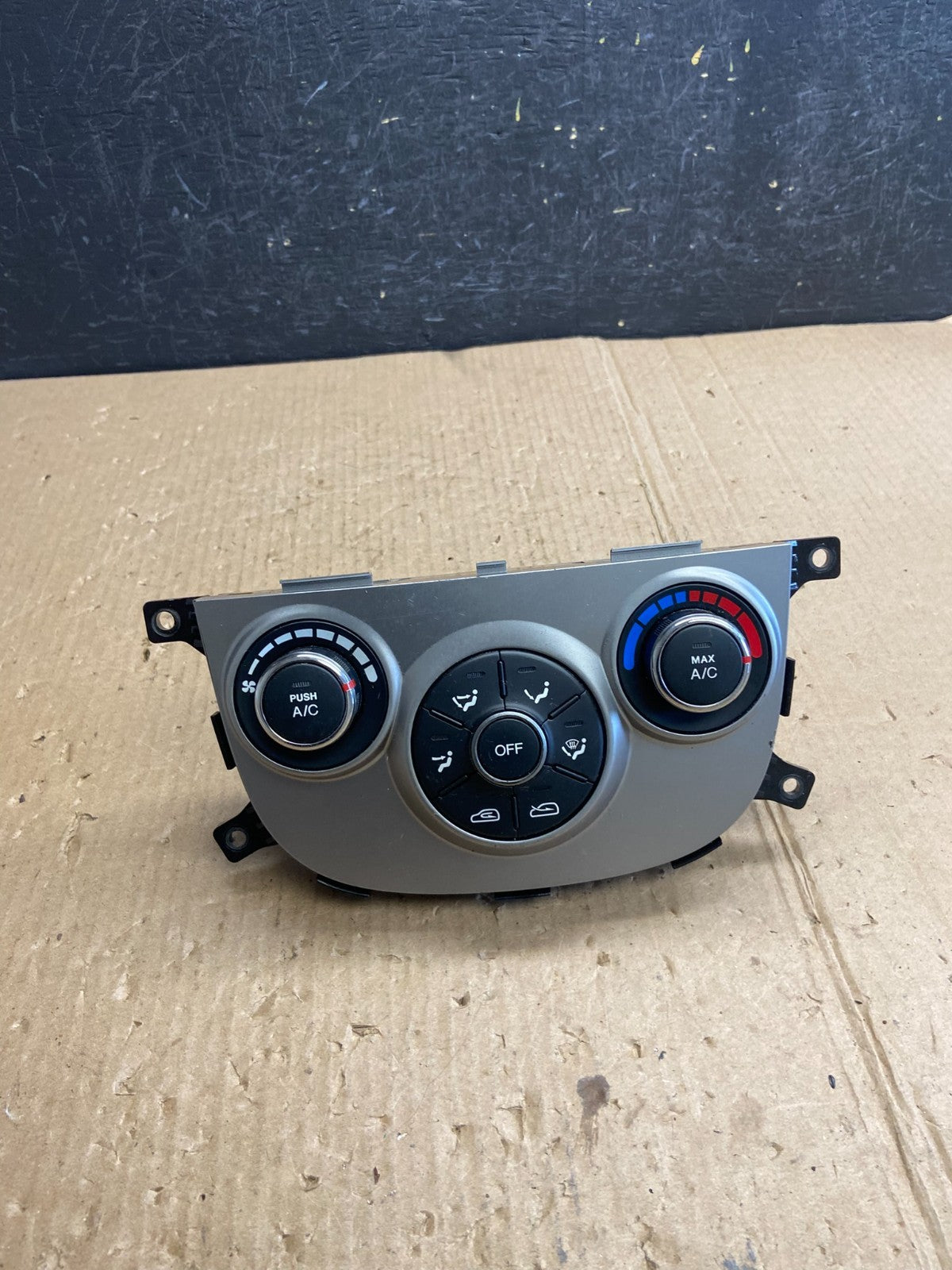 2010 2011 2012 Hyundai Santa Fe Automatic Climate AC Heater Control OE AE4019 DG0