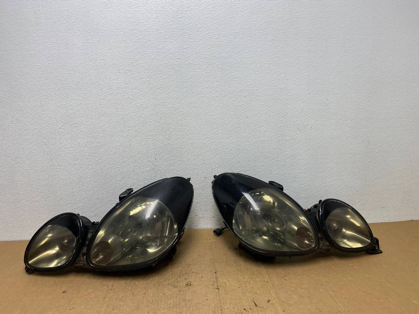 2001 to 2005 Lexus GS430 Gs300 Left+Right Headlights Xenon AD0633 DG0