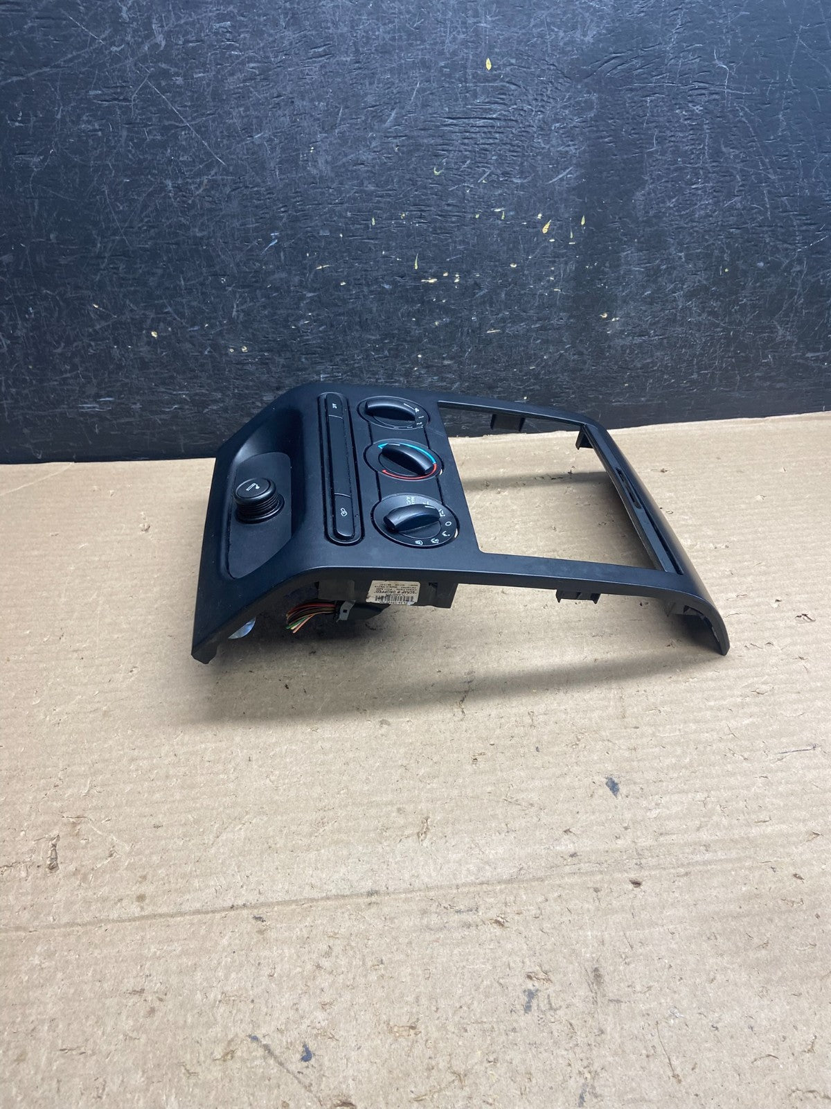 2004 to 2008 Ford F150 Radio Climate Dash Bezel Surround Black AH5385 DG2