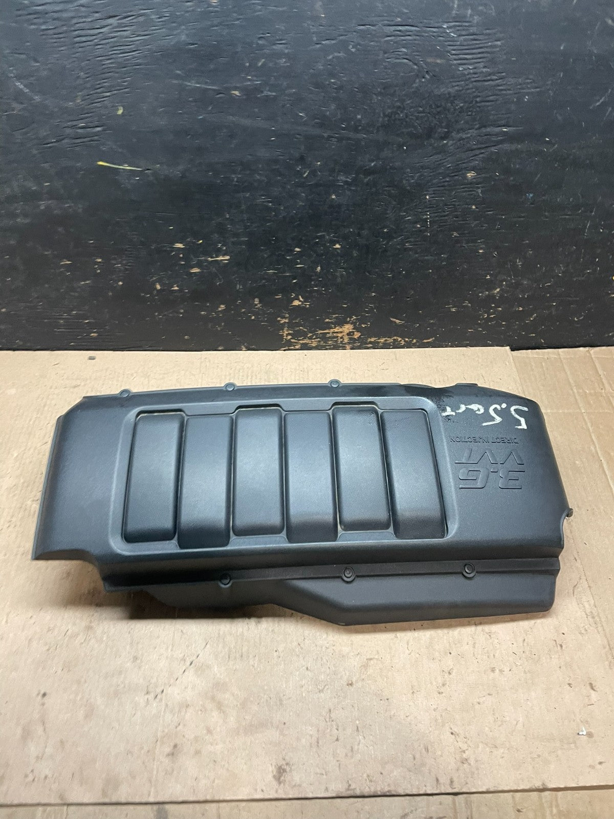2007 to 2008 GMC Acadia 3.6L VVT Engine Cover Shield S3682 DG1
