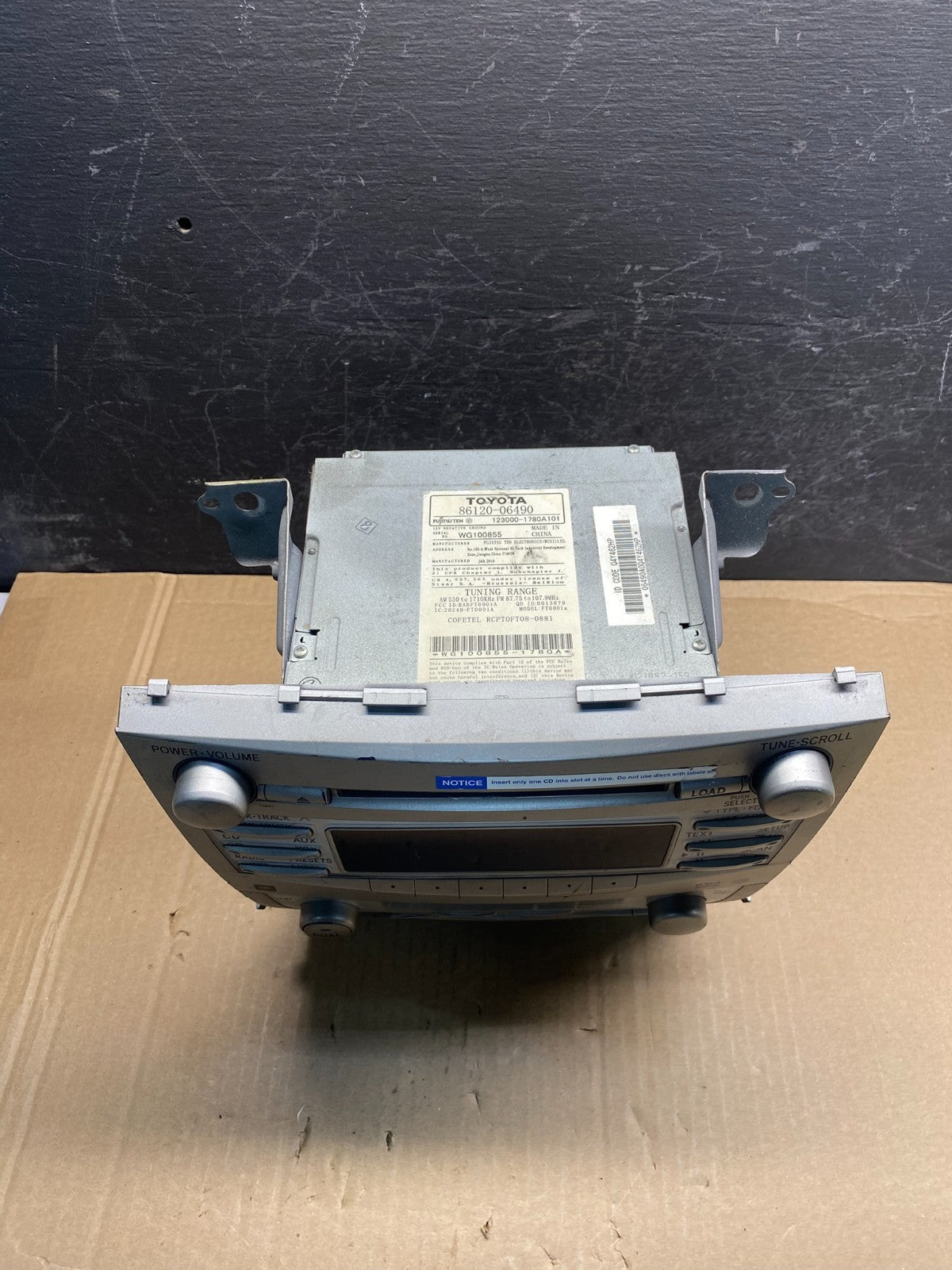 2007 to 2009 Toyota Camry Radio CD Player Climate Control Bezel ae7920 DG5
