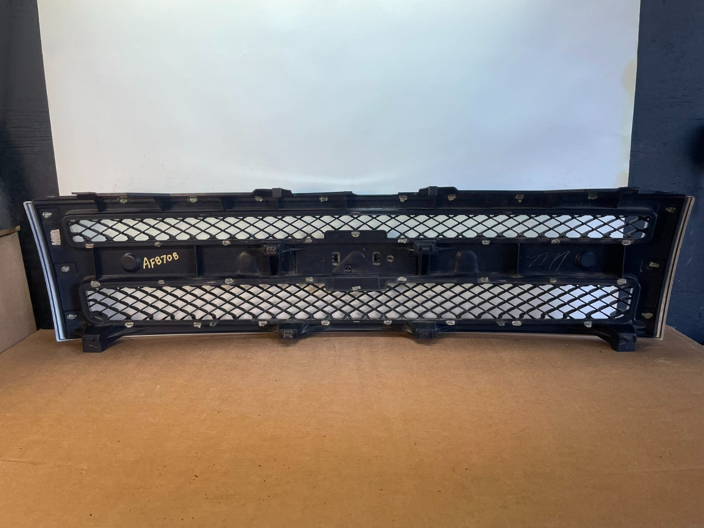 2007 to 2013 Chevrolet Silverado 1500 Front Chrome Grille Grill AF8708 DG3