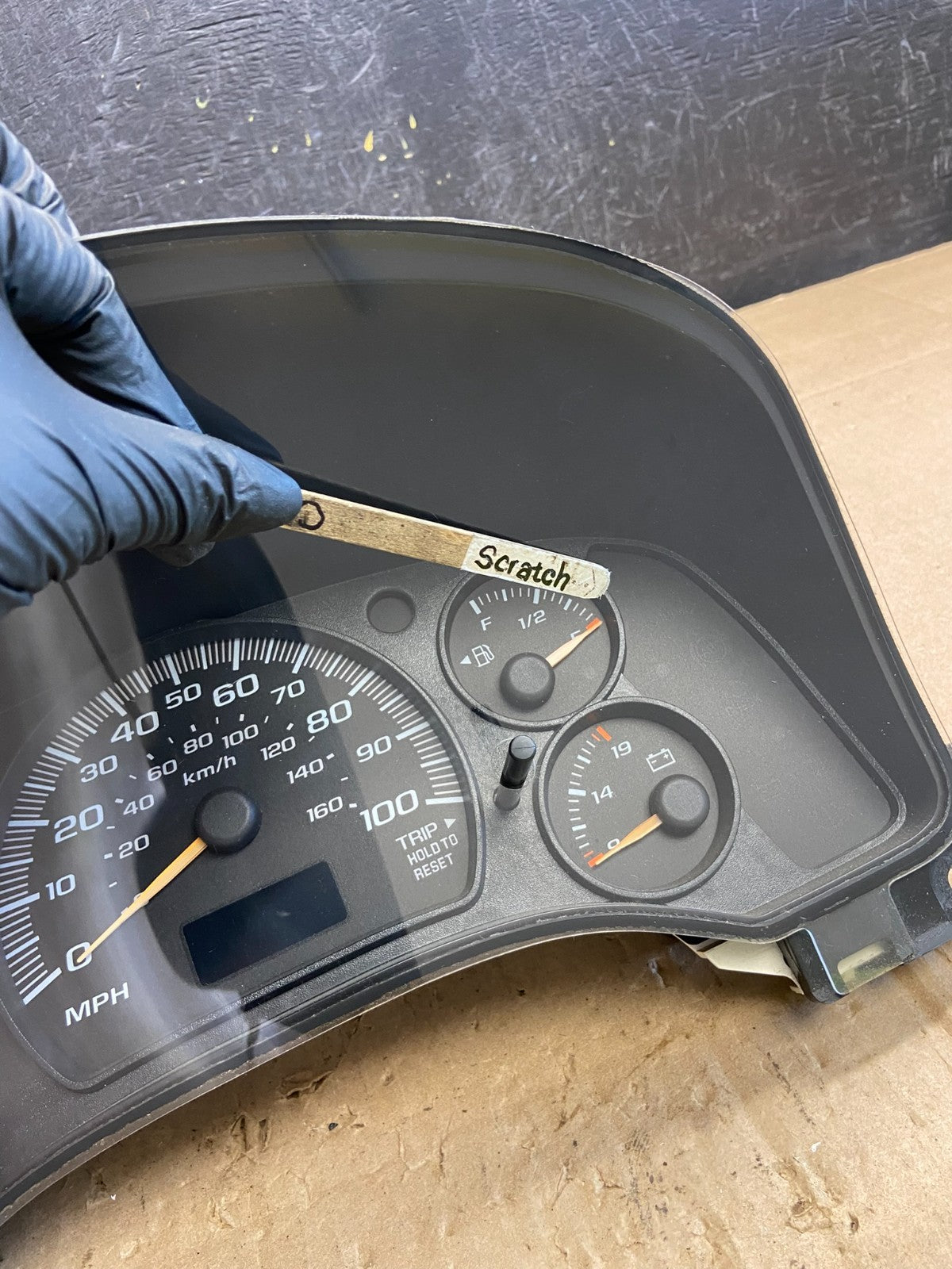 2004 to 2007 Chevrolet Express Speedometer Cluster Gauge ae1870 DG3