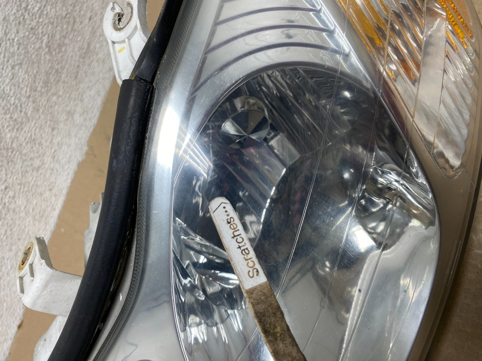 2000 to 2004 Toyota Avalon Halogen Left Driver LH Headlight AG6859 DW3