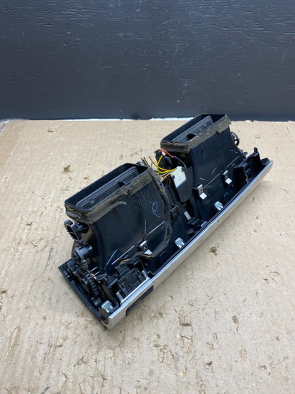 2007 to 2013 BMW X5 X6 Center Console Dash Air Vent OEM AB5688 DG3