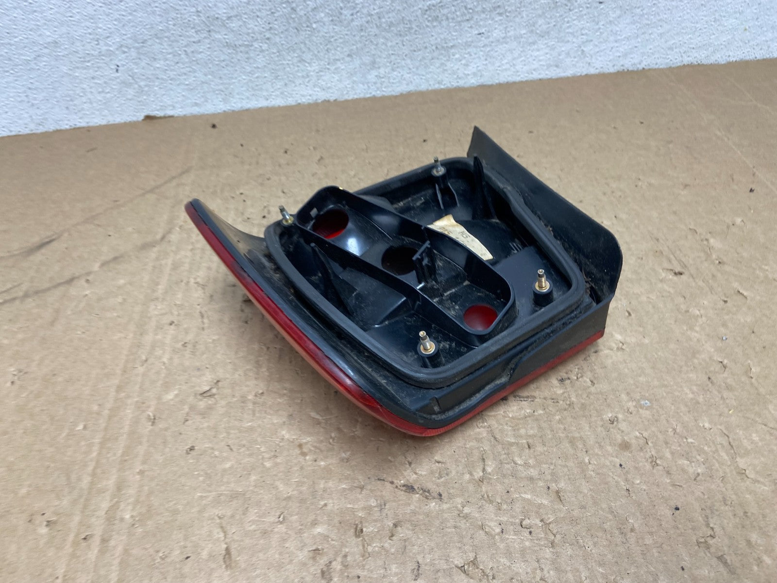 1998 to 2000 Volvo S70 Left Driver LH Side Tail Light AG12003