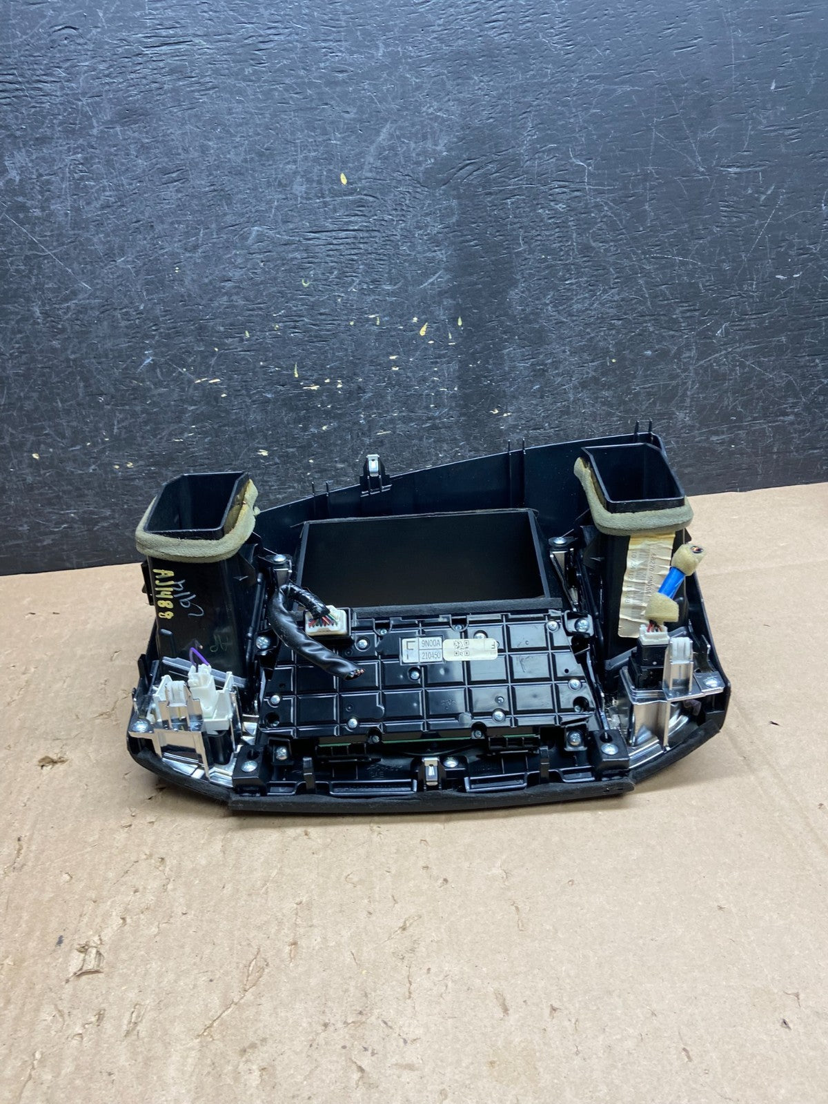 2009-2014 Nissan Maxima Center Console Climate Control Radio Bezel aj1488 DG3