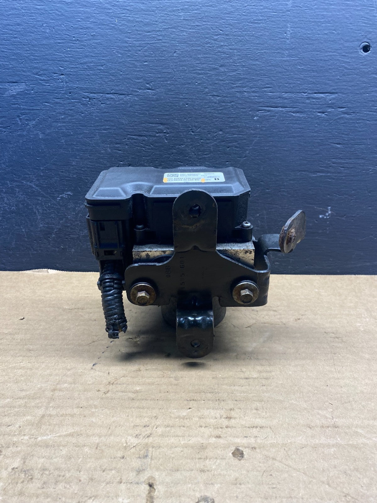 2008 - 2010 Ford E250 E350 Van ABS Anti Lock Brake Pump Module AC7991 DG1