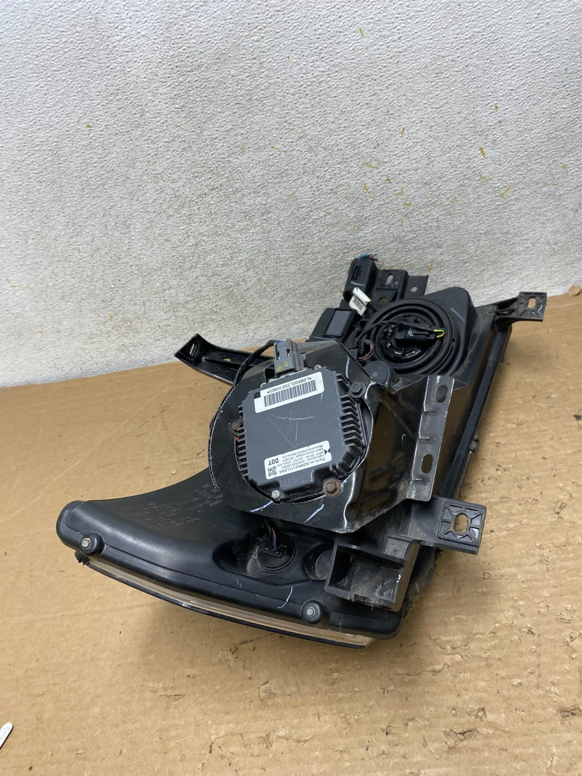 2005-2010 Infiniti Qx56 Left Driver LH Side Hid Xenon Headlight AH9154 DW7