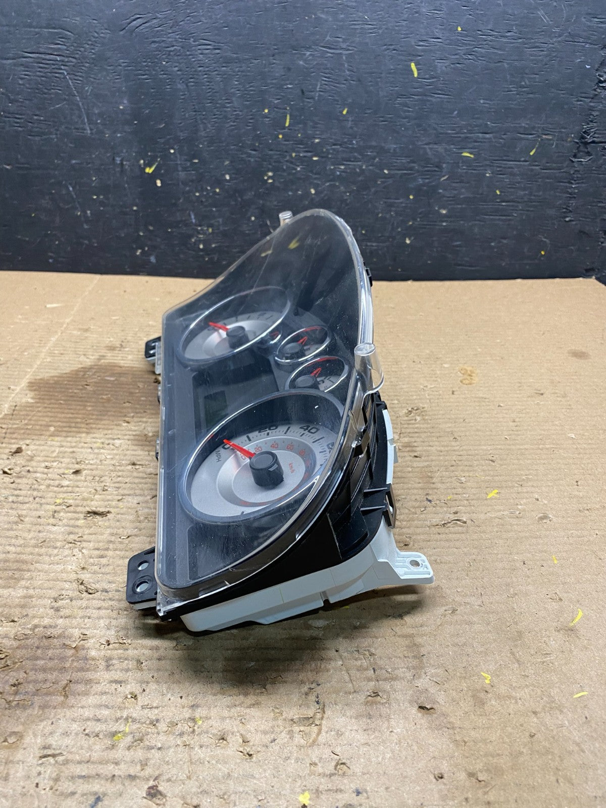 2008 - 2010 Ford Edge Gauge Speedometer Cluster OEM R2439 DG2