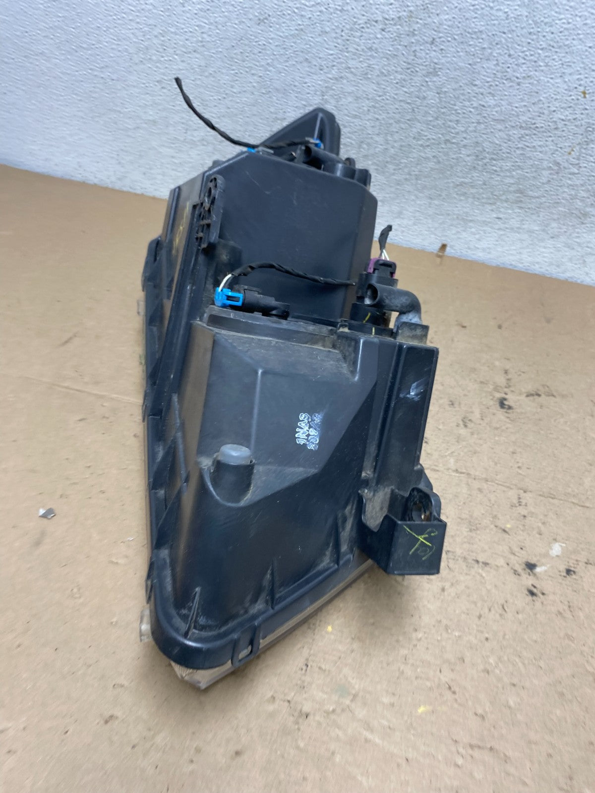 2009 to 2017 Dodge Journey Headlight Left Driver Lh Side Halogen AF5113 DW4