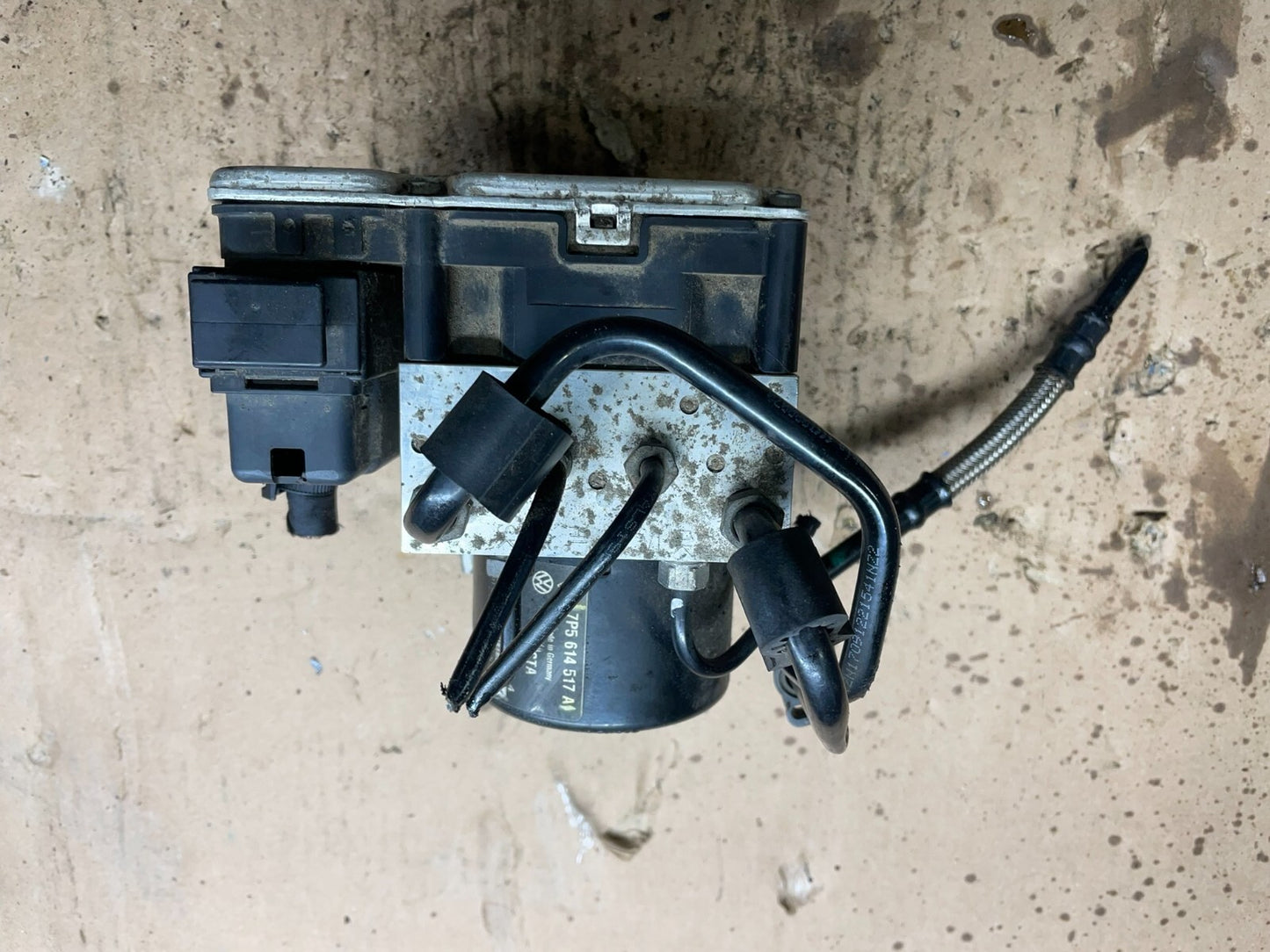 2011-2018 Porsche Cayenne Anti Lock Brake ABS Pump Module OEM O5476 PS2