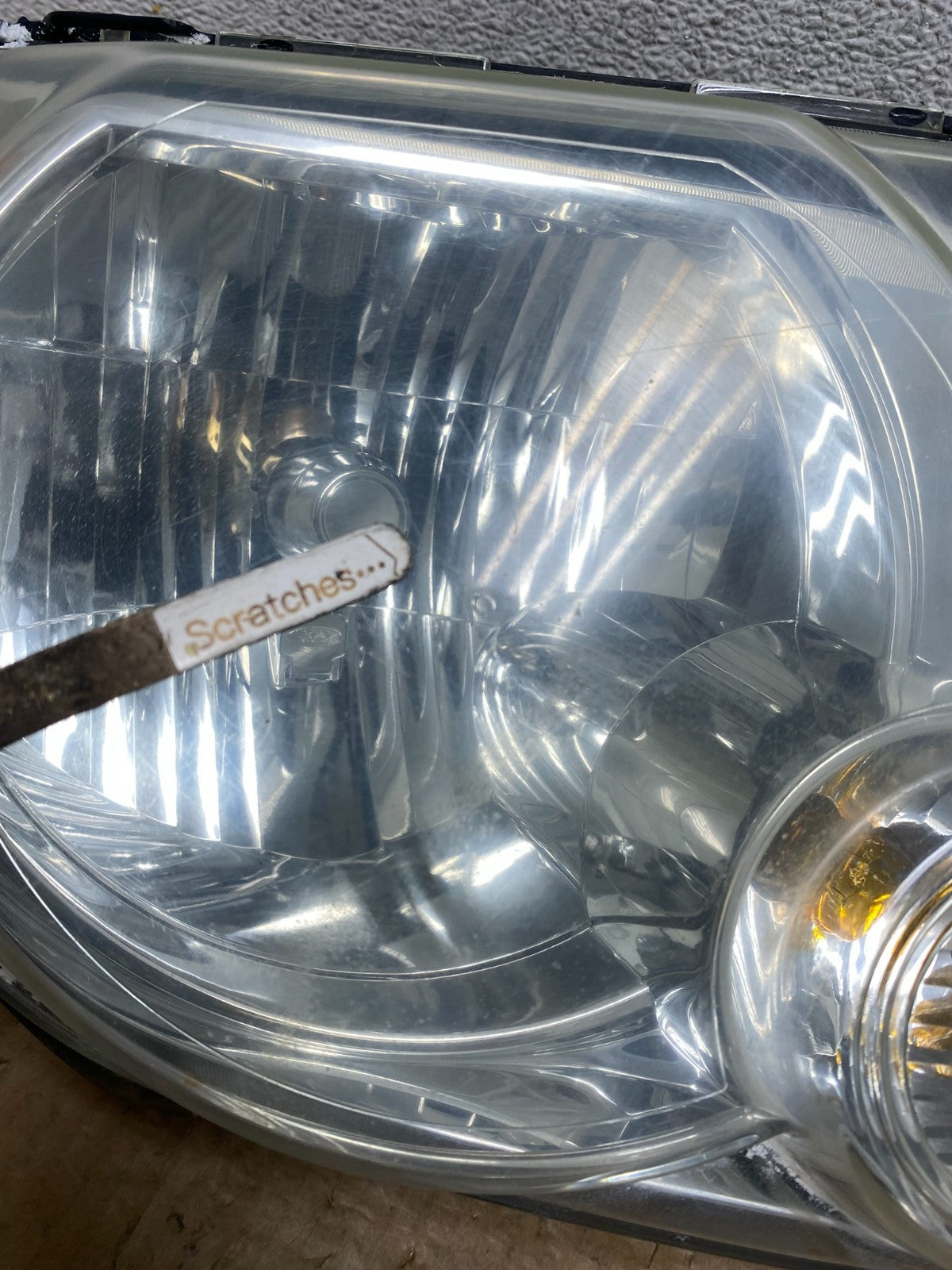 2008 to 2012 Ford Escape Headlights Left+Right Side Set Halogen AI8163 DW3