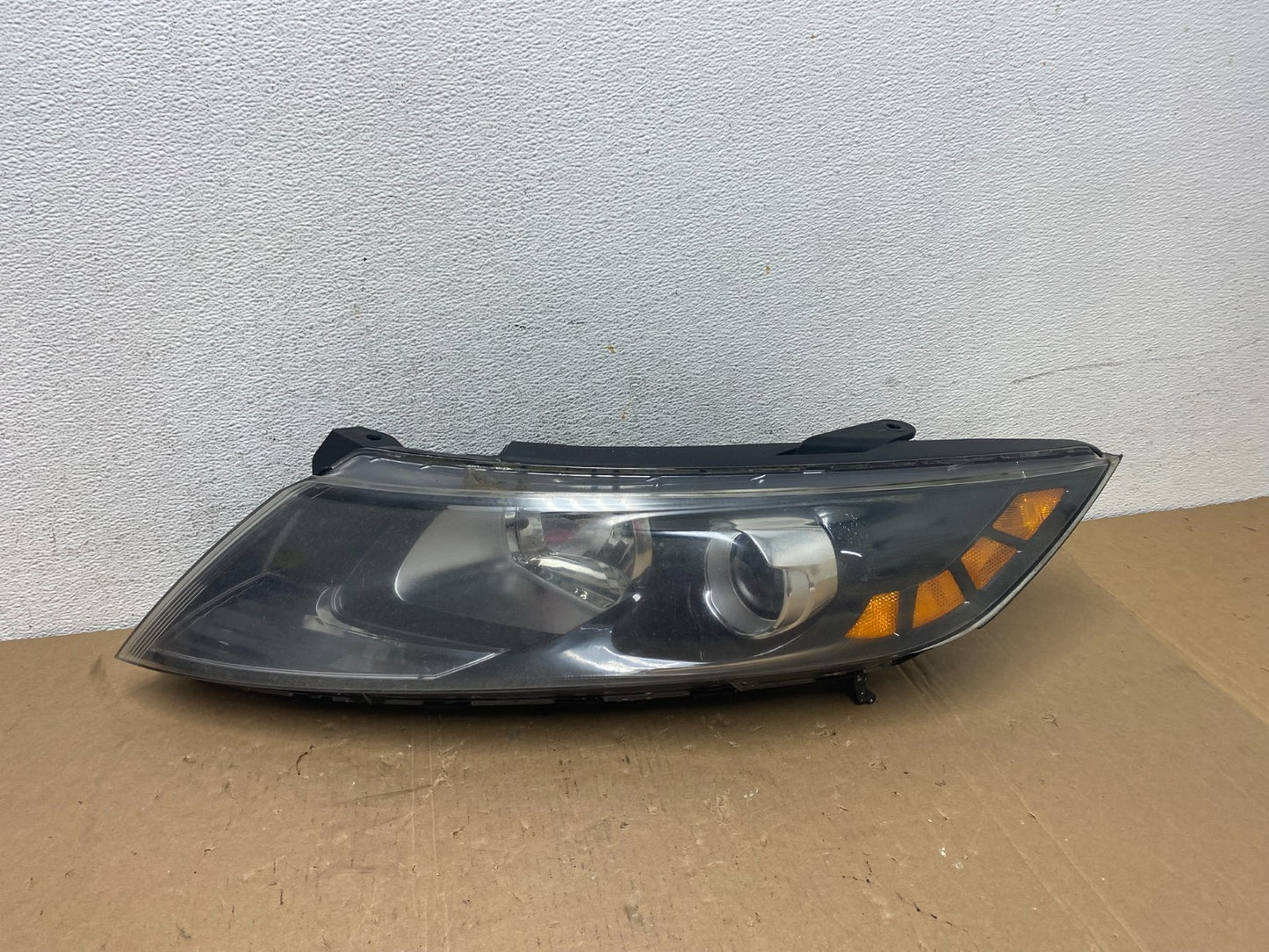 2011-2013 Kia Optima Left Driver LH Side Headlight Halogen AD7956 DW0