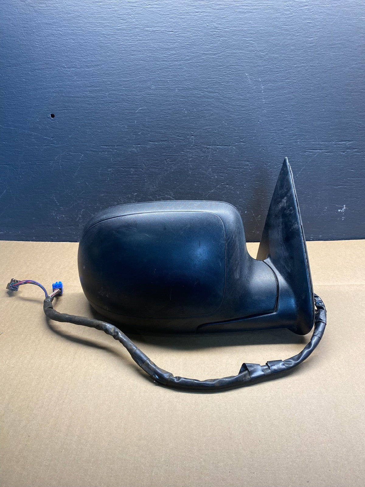 2003-2006 Chevrolet Tahoe Suburban Right Passenger Turn Door Mirror AC2436 MS0