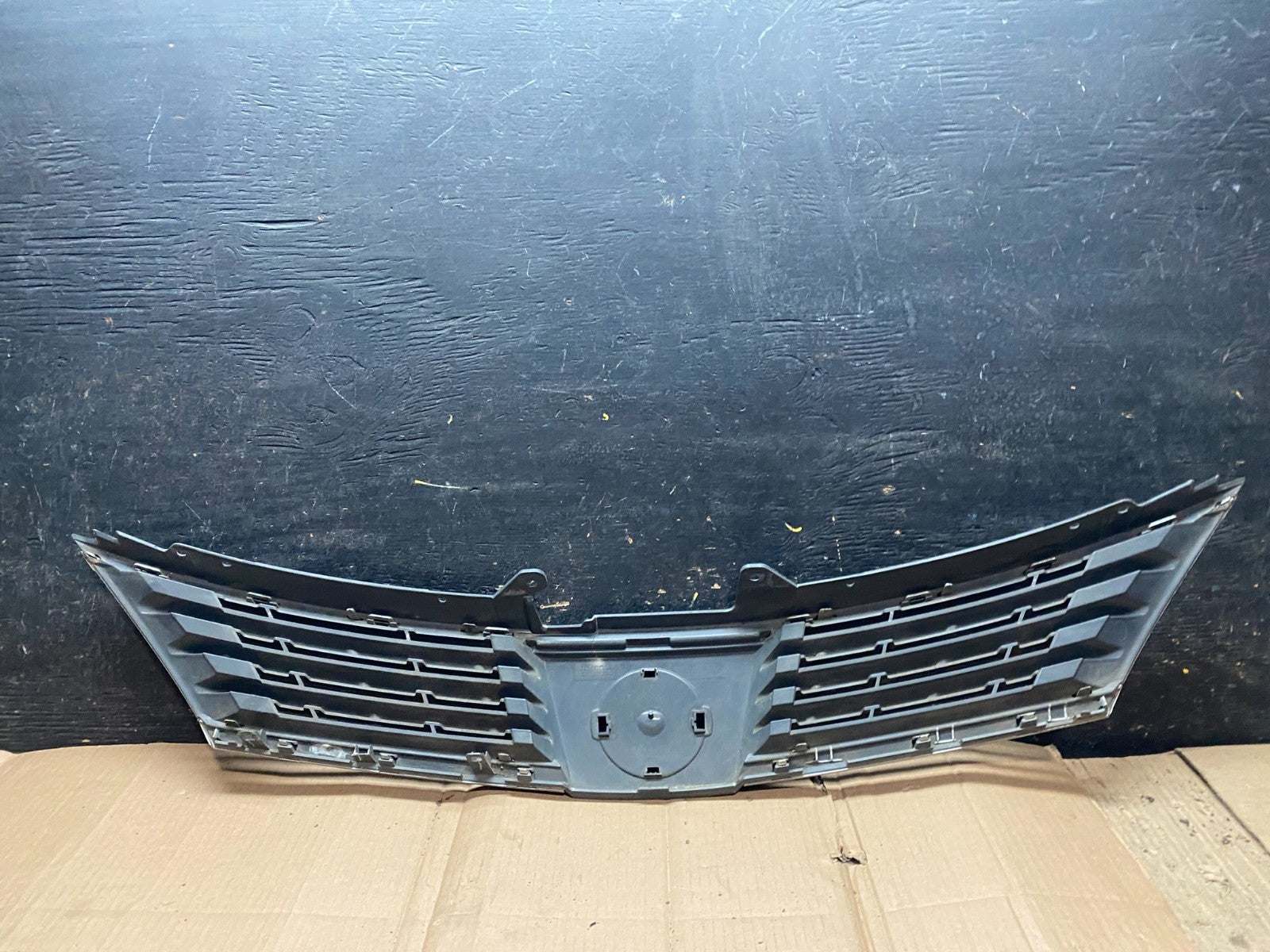 2007 2008 2009 Nissan Versa Sedan Front Upper Grill Grille Oem W4665  DG4