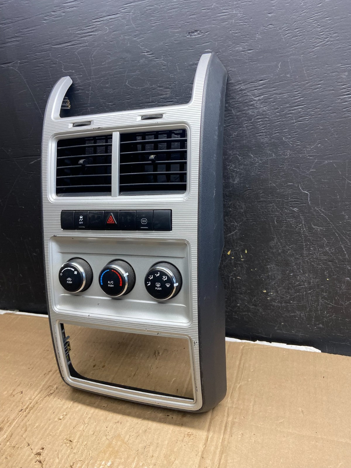 2009 2010 Dodge Journey Center Dash A/C AC Climate Control Bezel Trim ae2071 DG1