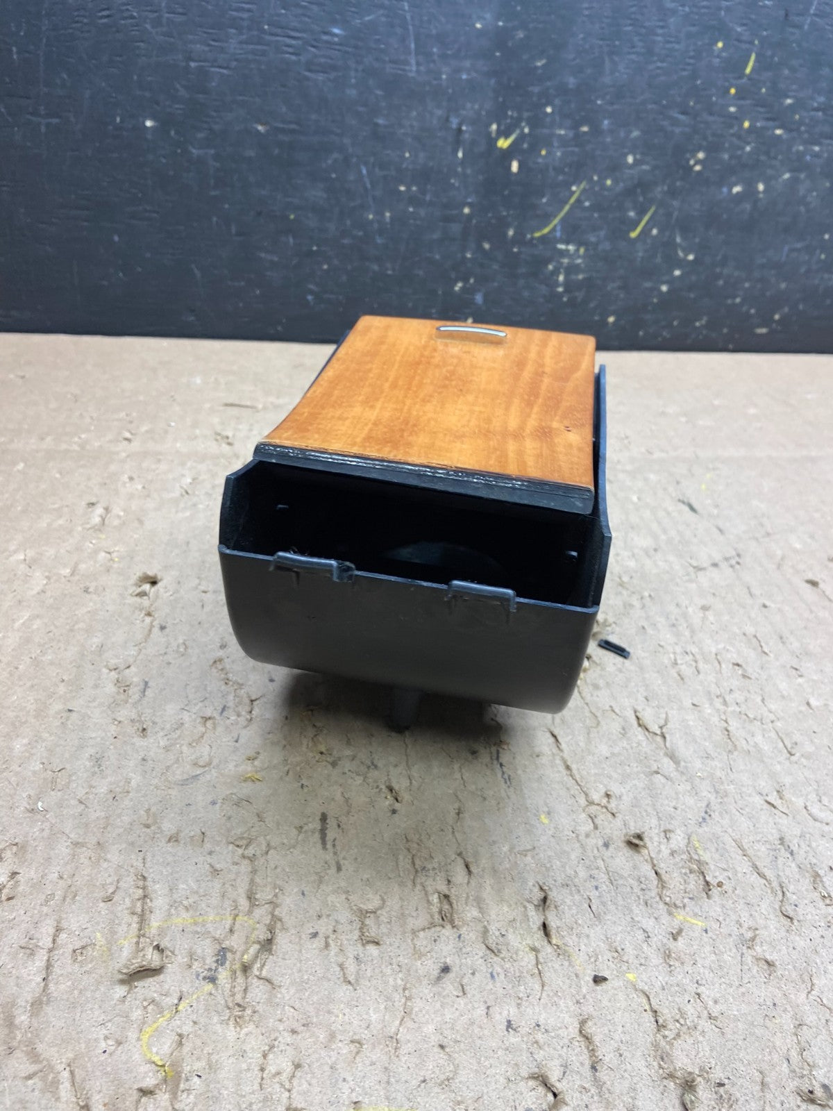 2009 - 2011 Jaguar XF Center Console Front Cup Holder Storage Box T6122 DG4